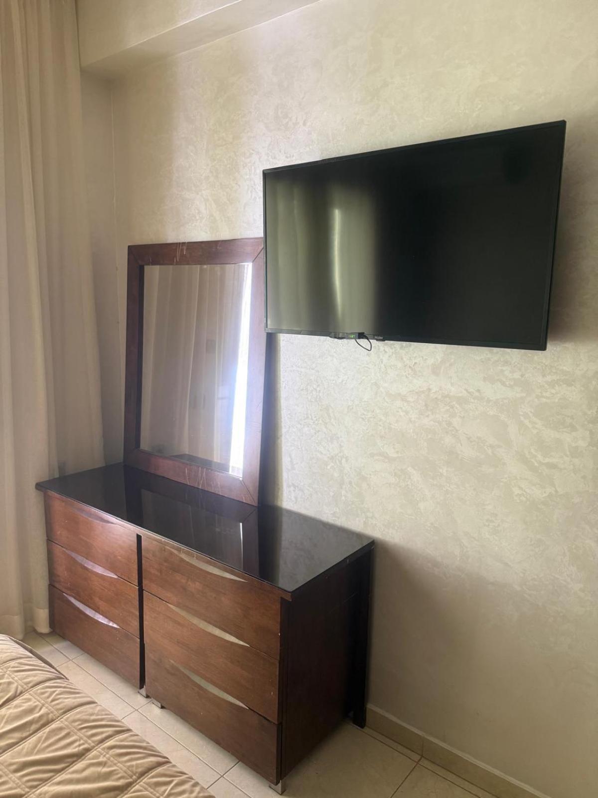 公寓 Spacious In The Heart Of With 2 Living Rooms, 2 Bedrooms King Size Beds, 2 Baths, 2 Patios 丹吉尔